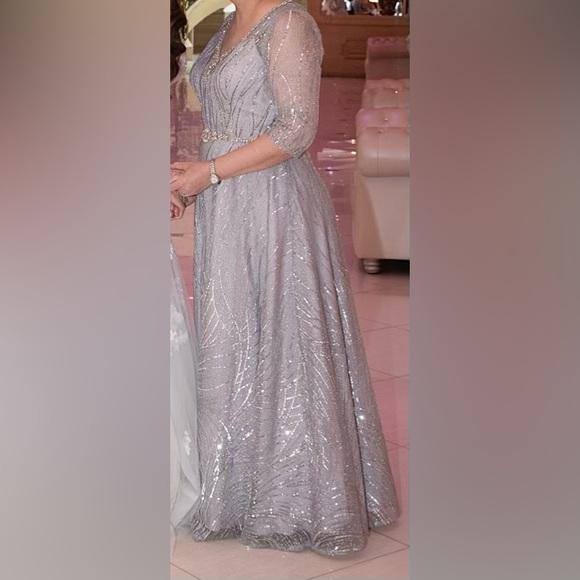 Silver Beaded Evening Gown | Size 14 | Worn Once | Elegant Formal Dress - Picture 5 of 6